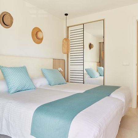 Port de Sant Miguel サン ミゲル パーク / エスメラルダ マルアパートホテル 部屋 写真