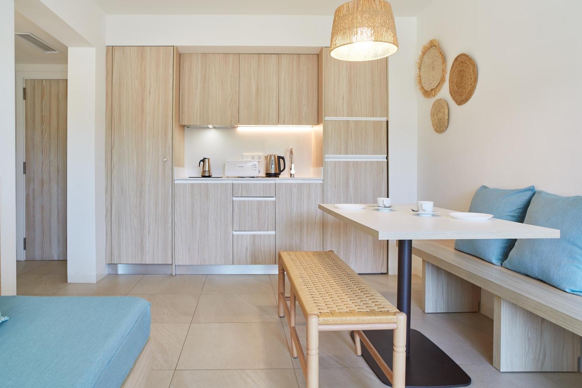 Port de Sant Miguel サン ミゲル パーク / エスメラルダ マルアパートホテル 部屋 写真